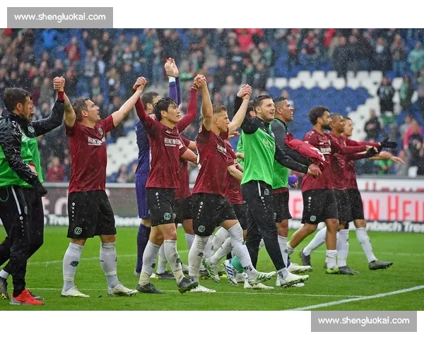 德乙焦点战前瞻科隆对阵沙尔克攻防走势深度解析胜负关键与数据洞察